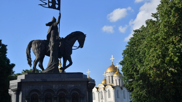 Что общего у Владимира, Салавата и Беслана? Ответ дали в Росреестре