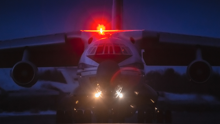 Грабителям самолёта Судного дня напомнили о Скрипалях и предупредили: Россия не спустит!