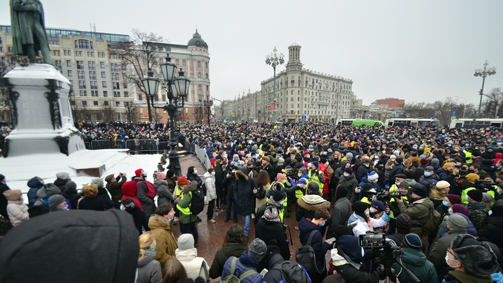 Отец Героя России пристыдил мамкиных революционеров: Будьте достойны своих дедов