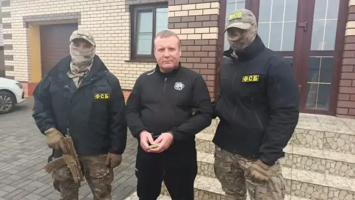 Плётку и корону нашли у экс-начальника ГИБДД Челябинска при обыске