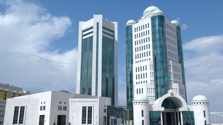 Оппозиция Казахстана предлагает “снести” Сенат