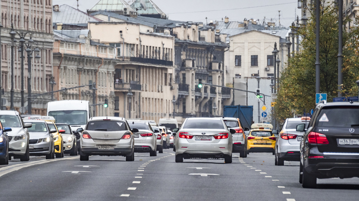 Собянин: Более 150 улиц Москвы названы в честь героев Отечества