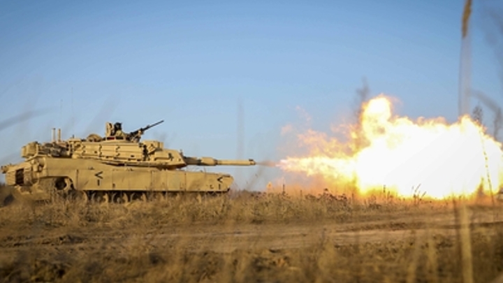 Министр обороны Польши случайно проговорился о танках из США у границ России