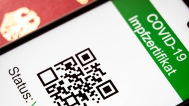 Нет QR-кода: что делать ростовчанам, если сертификат о прививке не появился на Госуслугах