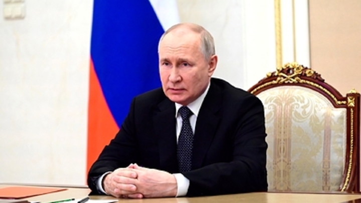 Владимир Путин поздравил русских бойцов с освобождением Артемовска в ДНР