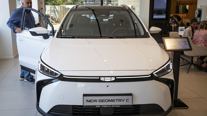 Россия закручивает гайки. Цены на импортные авто взлетят уже скоро