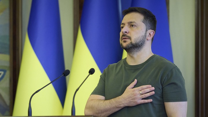 Над ним глумятся: экс-советник Пентагона озвучил истинное отношение Запада к Зеленскому