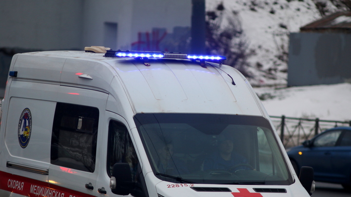 Столкновение автобуса и легковушек раскидало машины под Северодвинском: есть пострадавшие