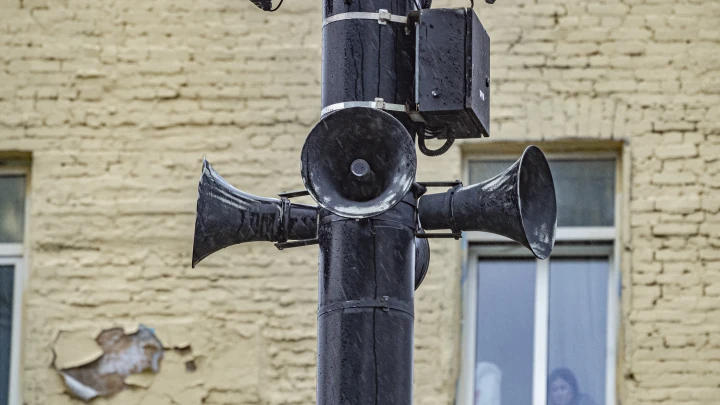 «Оповестили, а что делать не сказали!»: Рассказываем о порядке действий во время сирены воздушной тревоги «Оповестили, а что делать не сказали!»: Рассказываем о порядке действий во время сирены воздушной тревоги