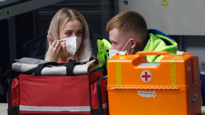 Пациенты с ОРВИ в Екатеринбурге вынуждены лечиться платно
