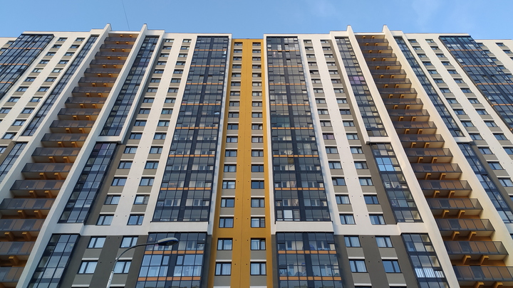 На рынке жилья начались странные процессы. Без квартир могут остаться до 8 тысяч человек