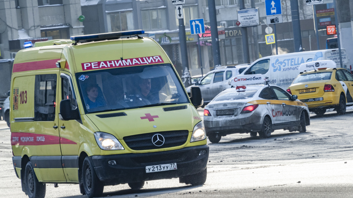 В Краснодаре многодетный отец уже месяц находится в коме после пожара в маршрутке