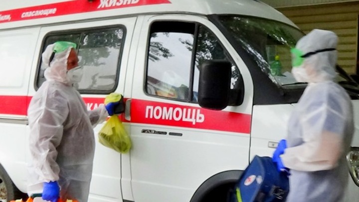 В ЦГБ Азова от коронавируса скончался врач-уролог
