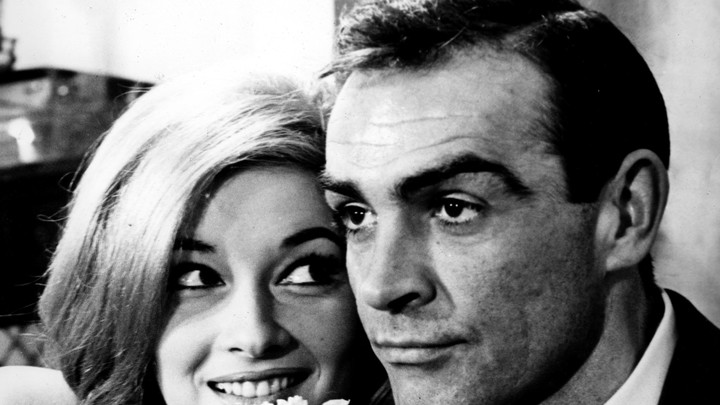 Любимый всем миром Джеймс Бонд не смог проснуться