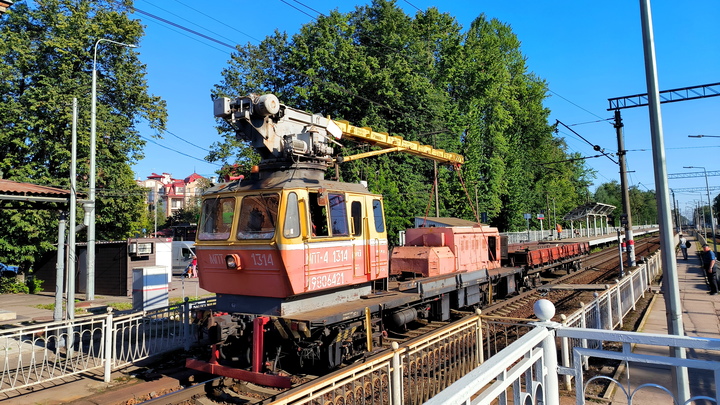 На салоне «PRO//Движение. Экспо» в Петербурге показали паровозы времен Николая II