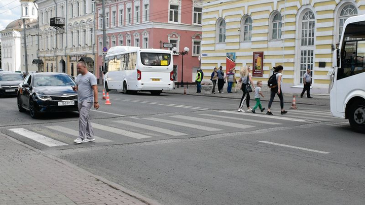 Урбанисты опять недовольны: На переходе в центре Владимира сделали лежачих полицейских