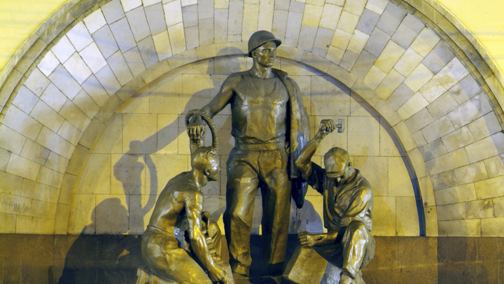 ЧП на Электрозаводской. В вагоне поезда московского метро вспыхнул пожар