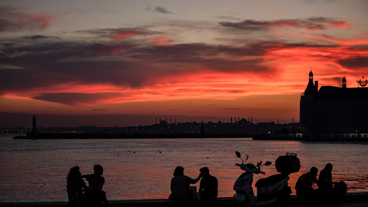 Пропавший в Стамбуле студент мог попасть под облаву: Версию озвучил отец