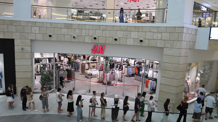 Закрытие H&M в России обошлось дороже, чем пауза: Названа сумма