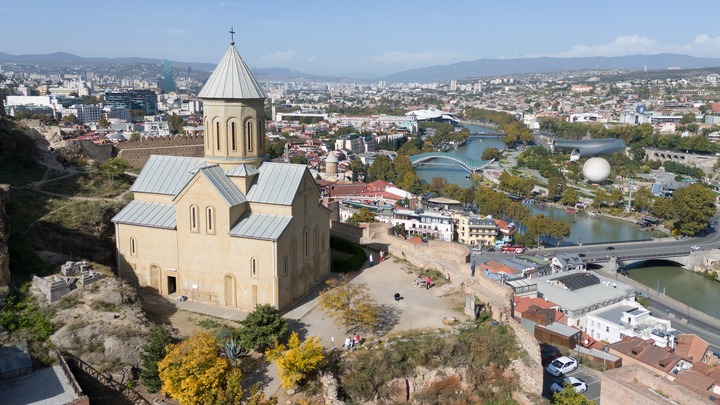Грузию пытались раскачать на революцию. Премьер рассказал о трёх попытках бунта