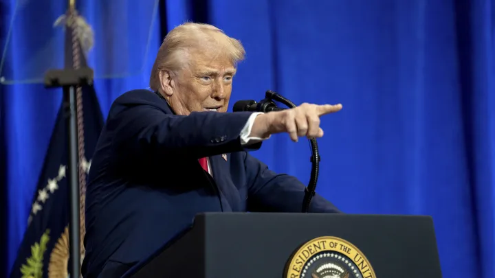 NDTV: в США боятся за здоровье Трампа после удара микрофоном по лицу