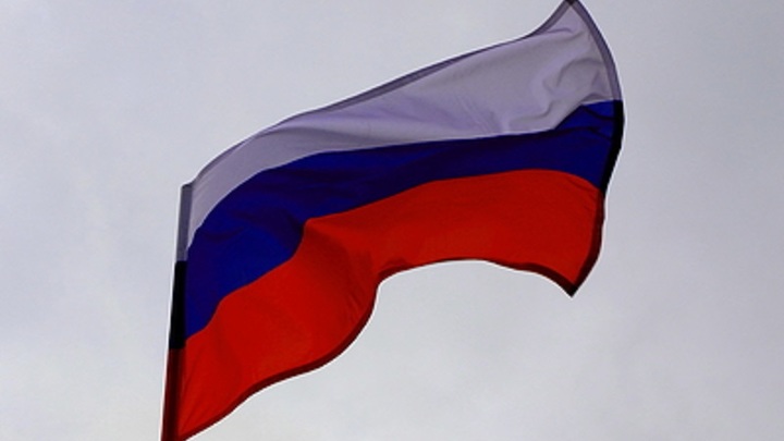В чешском уличном кафе беженцам из Украины включили гимн России