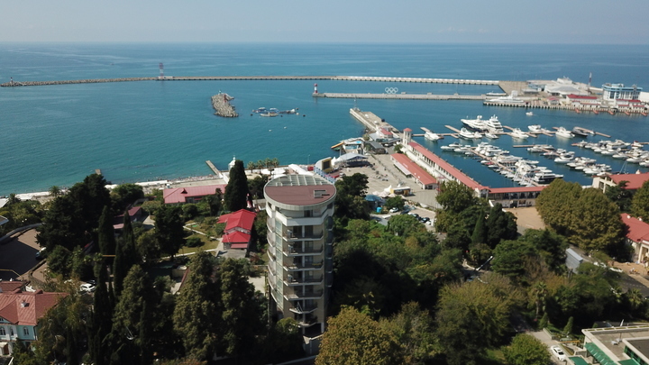 Более 30 тысяч туристов приехали в Сочи после снятия запретов