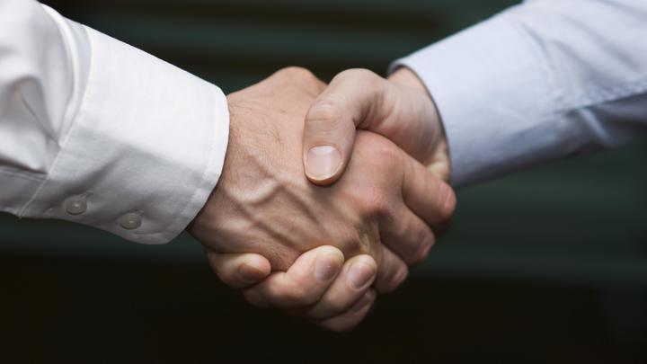 Вопиющее нарушение санкций - это только начало: Путин пожал руку могучему союзнику