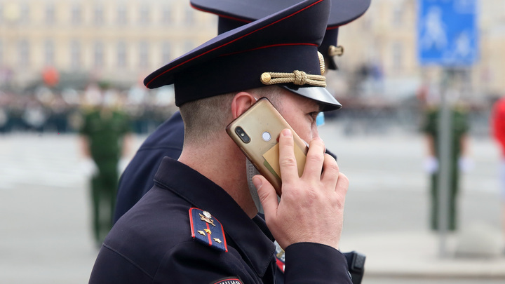 В Сочи полицейский «сливал» оперативную информацию жене-адвокату и остался без работы