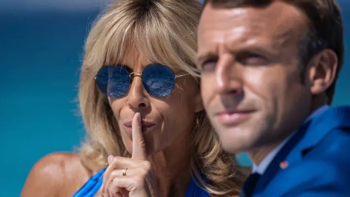 Слышите вой с болот? Брижит Макрон бросила свой камень в Россию и опозорилась на весь мир. Стыдно