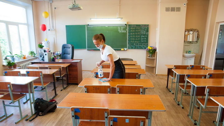 В Новороссийске директор школы, отчитавшая педагогов за маски на подбородке, извинилась