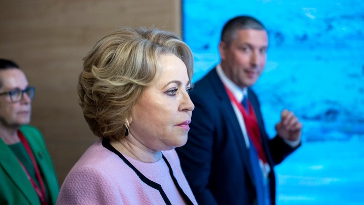Нажатием одной кнопки: Матвиенко заявила о недопустимых поправках к Конституции
