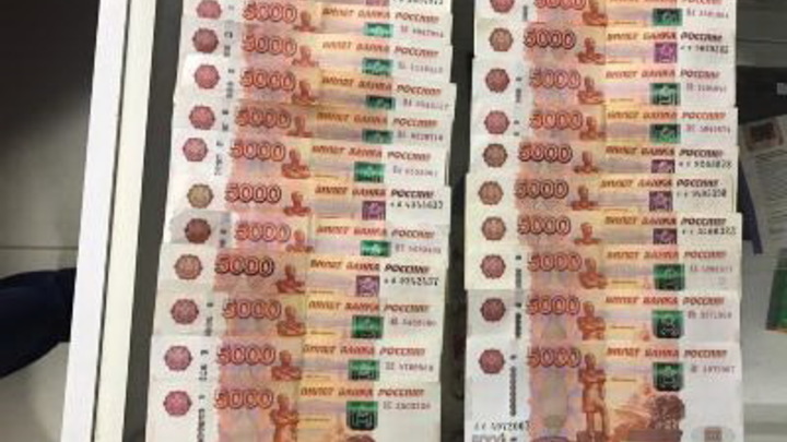 За взятку более 100 тысяч рублей задержали преподавателя Самарского госуниверситета путей сообщений