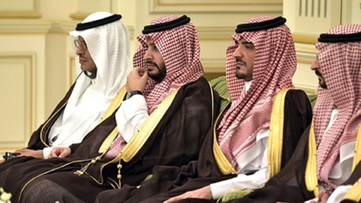 Визит главы КНР в Саудовскую Аравию: Лидера Китая встречала вся королевская семья