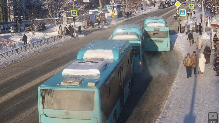 За безопасность двойка: Дмитрий Морев потребовал сократить ДТП с участием автобусов