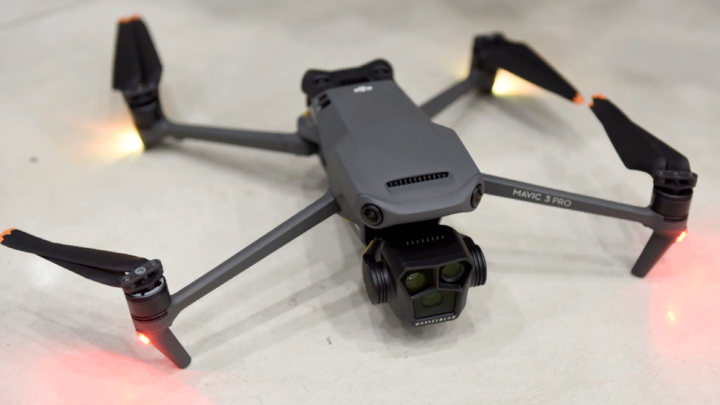 В 200 метрах от границы: Шпионский БПЛА усадили антидроновым ружьём под Белгородом