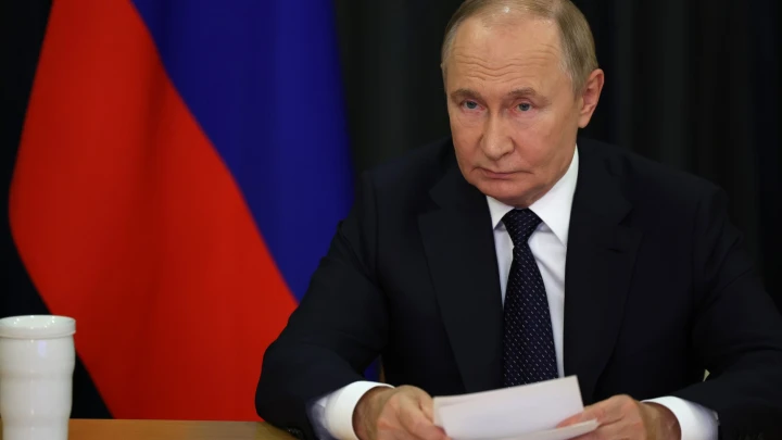 Внимание на лица членов Совбеза России: Срочное обращение Путина - вот как это было