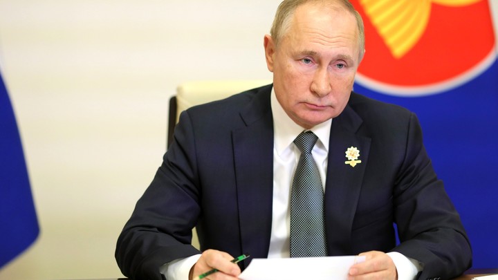 Без бумажки ты букашка: Путин обратился к G20 и ВОЗ, чтобы ускорить признание вакцин от ковида