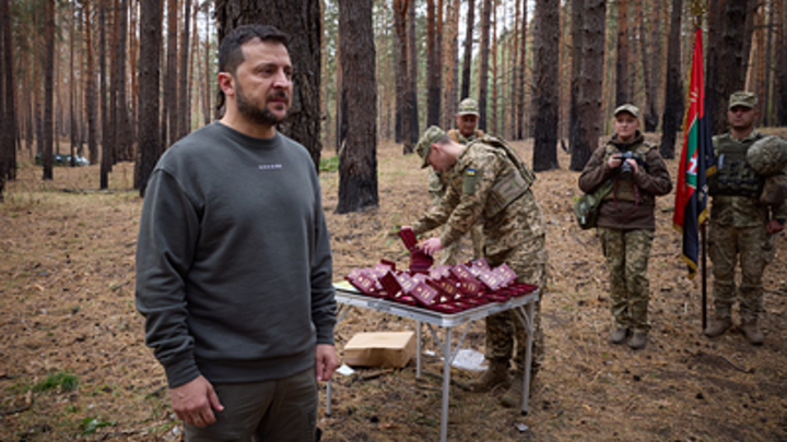 Сакральная жертва для Зеленского. Украина убого прощается со своим героем