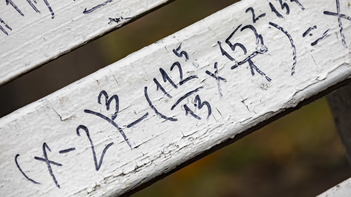 Почему в учебнике загадка гастарбайтера? Министр опешил от детского вопроса