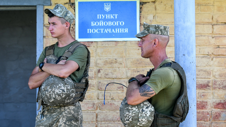 Как обещал Порошенко: Украинские снайперы расстреляли школу в Донбассе