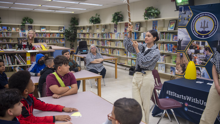 Травля, кража и срыв уроков: Украинские беженцы жалуются на школы Сан-Франциско - SFC