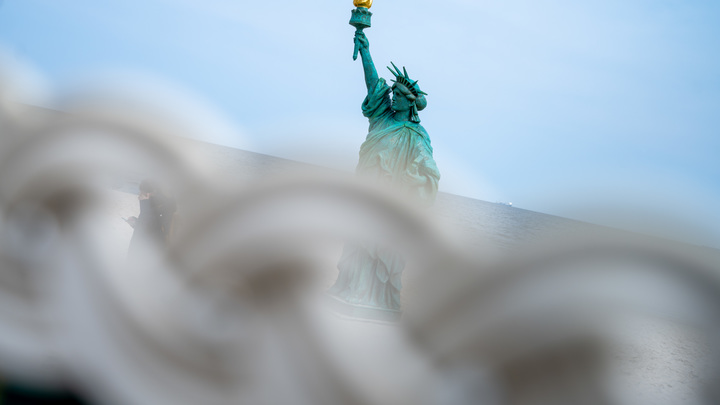 В Крыму снесли статую Свободы