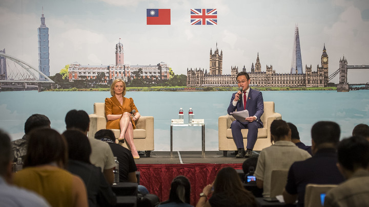 На Тайване назвали стоимость визита Лиз Трасс на остров