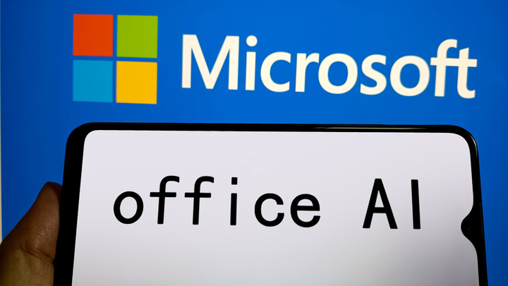 Microsoft откажется от голосового помощника Cortana