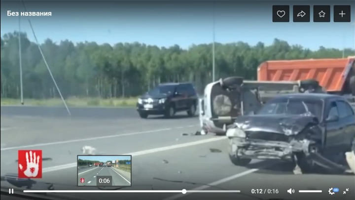 Возле элитных поселков под Челябинском самосвал врезался в легковые авто