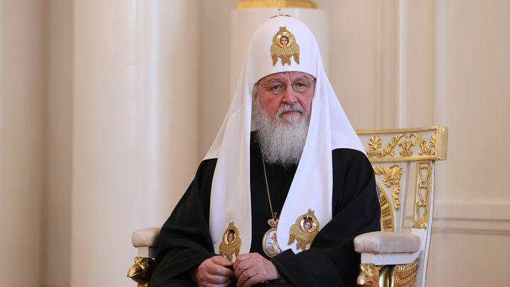 Патриарх Кирилл провел литургию в Храме ВС РФ, где мироточила икона