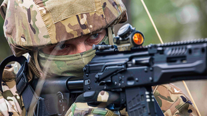 Источник: Четыре сотрудника спецполка были ранены в ходе ликвидации боевиков в Гудермесе