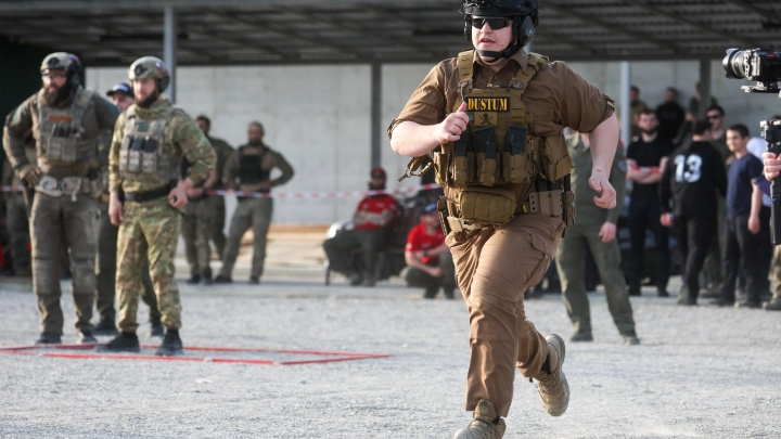 Глава Чечни Рамзан Кадыров показал празднование 18-летия сына Адама