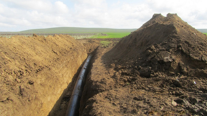 Строительство участка Таманского водопровода завершают на Кубани